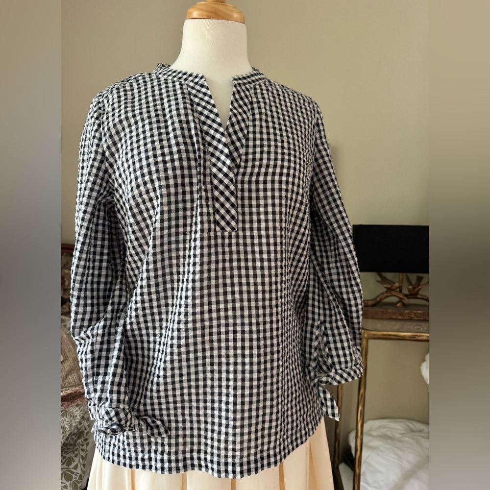 Vineyard Vines Black and White Gingham Blouse, s